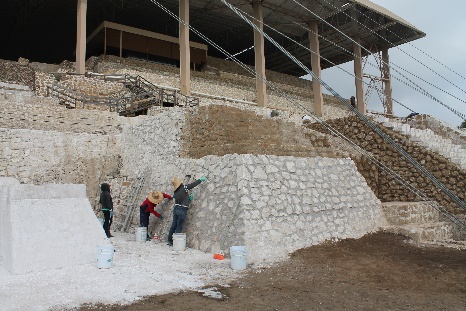 Proceso de reconstrucci�n masiva de la pir�mide de Cacaxtla, Tlaxcala, M�xico.