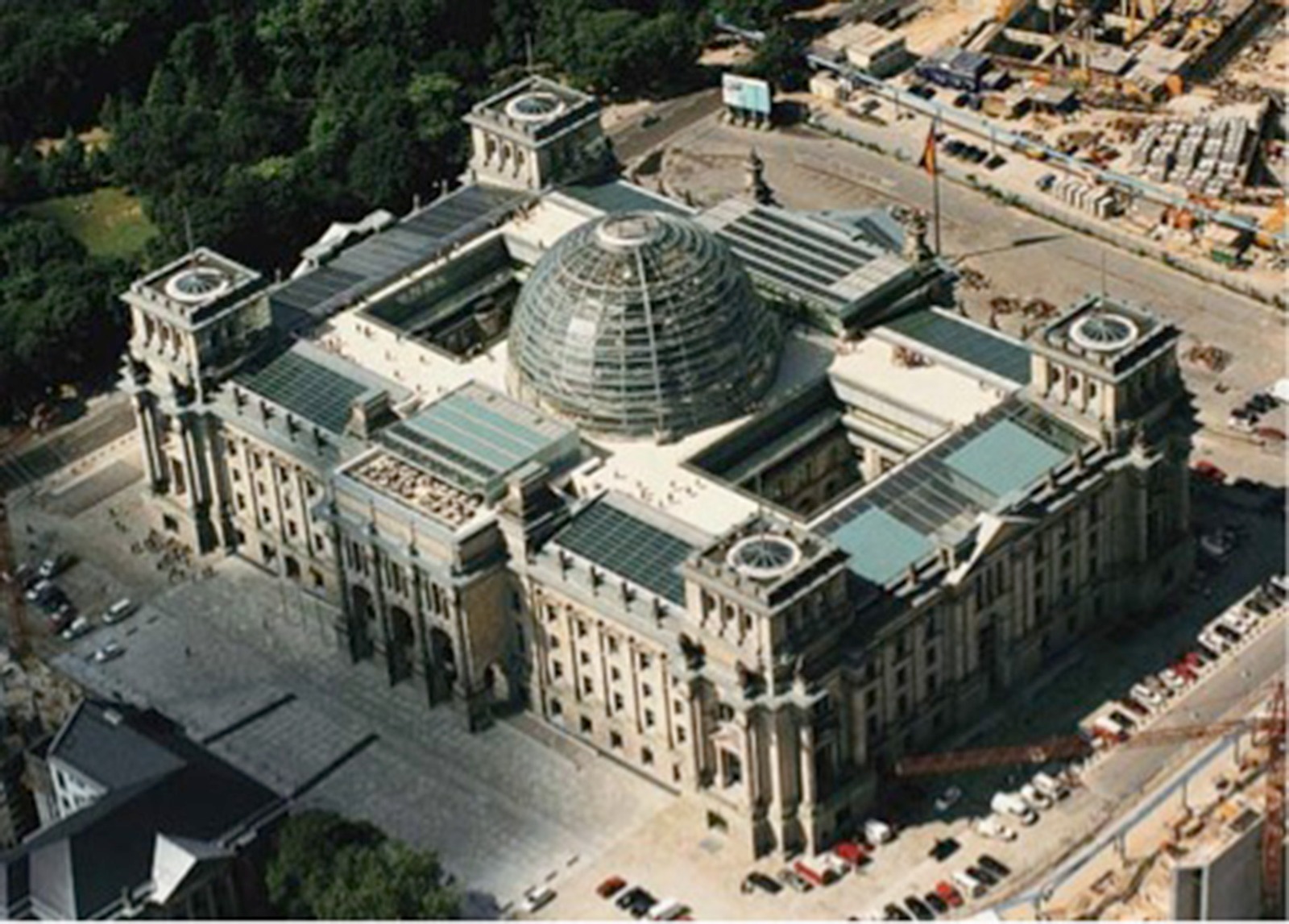 El Reichstag restaurado por Norman Foster, 1993