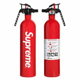 Colaboración entre Supreme y la marca de extintores Kidde (Supreme, 2015).