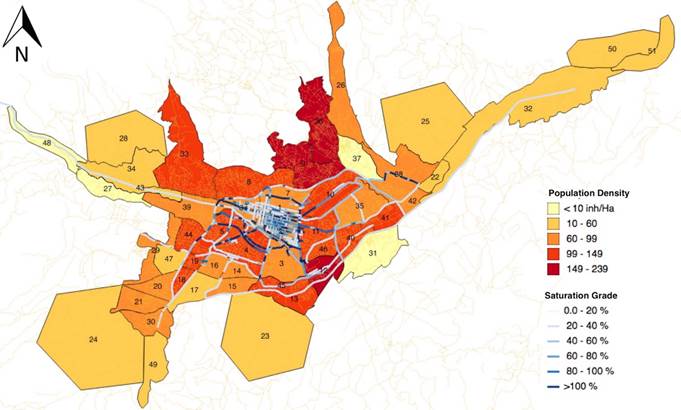 Map of the city of Cuenca. Colors represent the population density according to the Ordinance for land use planning promulgated since 2003 and currently valid. Blue lines show the saturation grade of the road infrastructure. The intensity of the color is proportional to the saturation grade. Source: Generated by the author