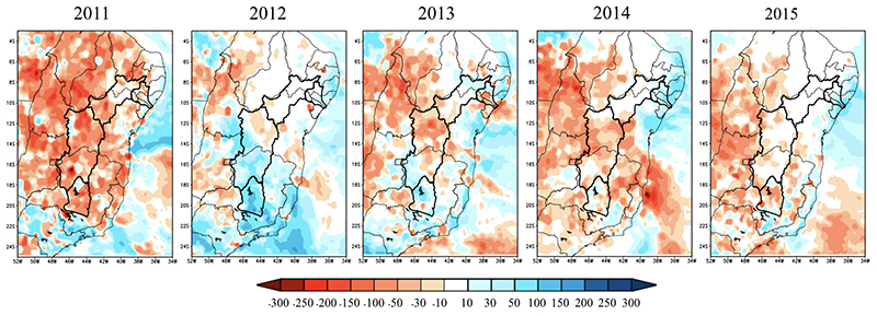 Precipitation errors (mm/20 days) from Eta-CFSR simulations with respect to MERGE data from October 11th to October 30th (T3) from 2011 to 2015.