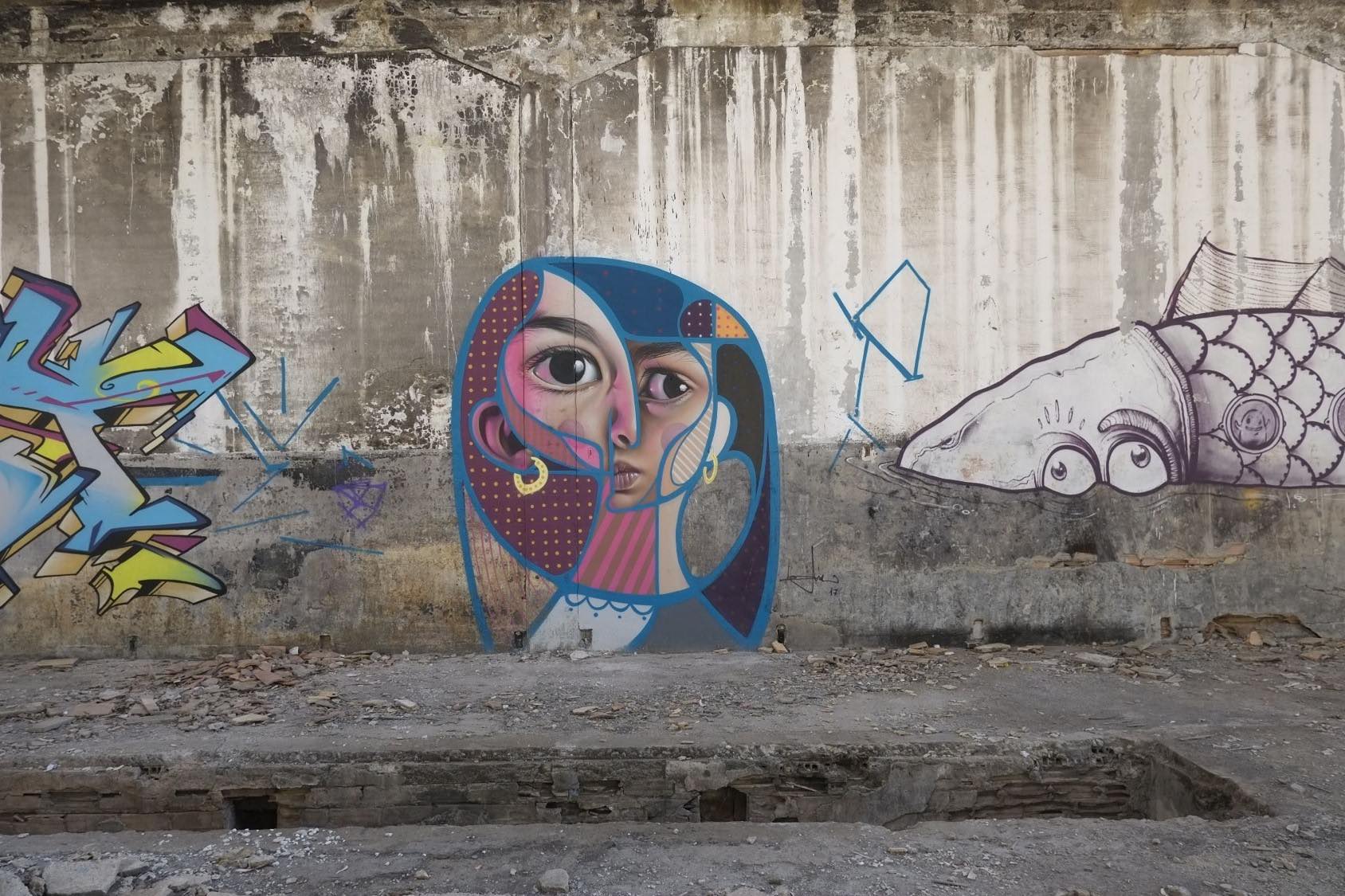 Obra de estilo hiperrealista neocubista del artista Belin. Fundicin La Cruz (Linares).