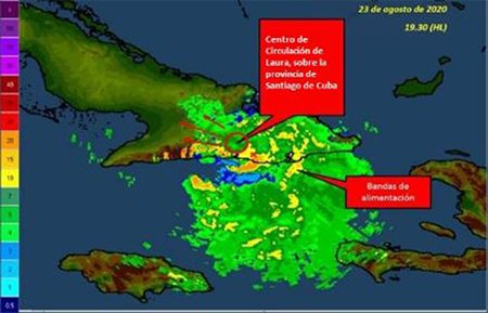 Imagen del radar meteorol&oacute;gico de la Gran Piedra que muestra el centro de circulaci&oacute;n de Laura en Santiago de Cuba 23.08.20 a las 23:30Z.