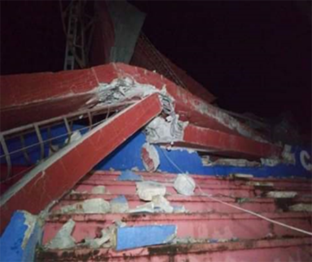 Torre del estadio 26 de Julio, derribada por la fuerza del viento. Cortes&iacute;a de Raud&eacute;n Gonz&aacute;lez