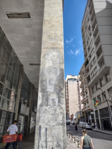 Pontos do Centro Histórico da cidade de Porto Alegre fotografados durante a caminhada realizada em 09/11/2021