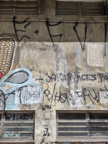 Pontos do Centro Histórico da cidade de Porto Alegre fotografados durante a caminhada realizada em 09/11/2021