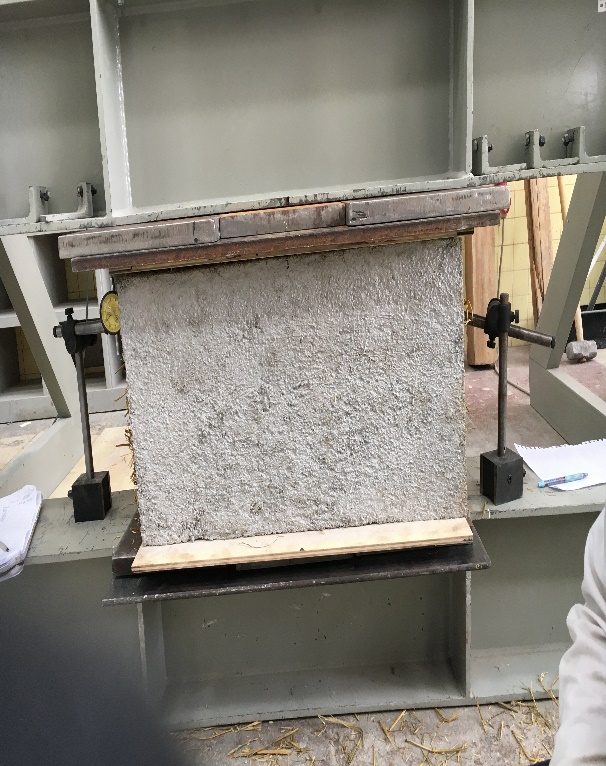 Dispositivo de acoplamiento para deform�metro longitudinal