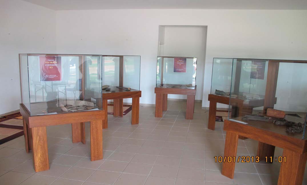 Vitrinas de la exposición
participativa kaliña. Foto: Gérald Migeon.