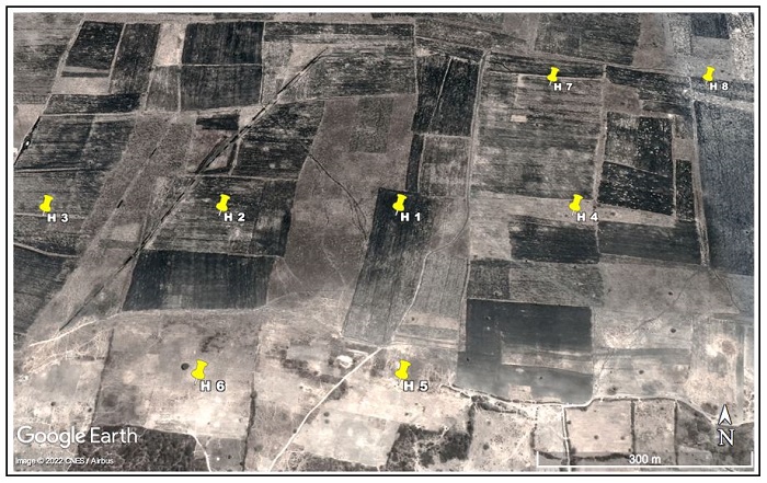A map  showing 8 sampling points, H1–H8, chosen for sampling at Site B.