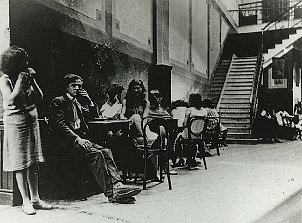 Fotografa tomada por Berni en un prostbulo de Rosario (1932)