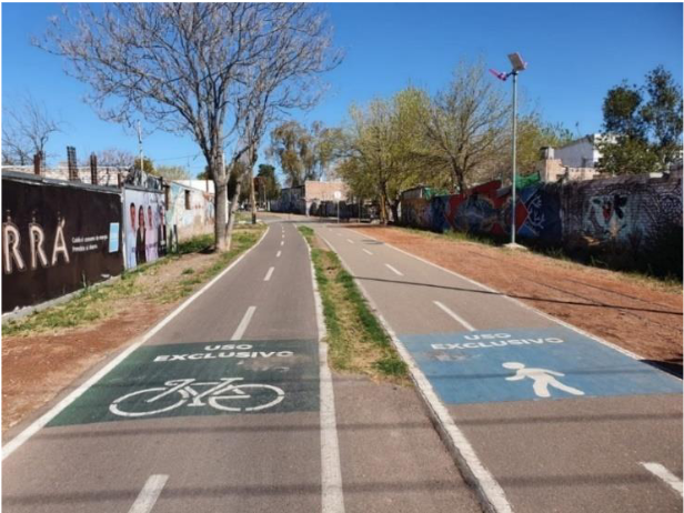 Tramo de ciclov�a en el departamento Godoy Cruz