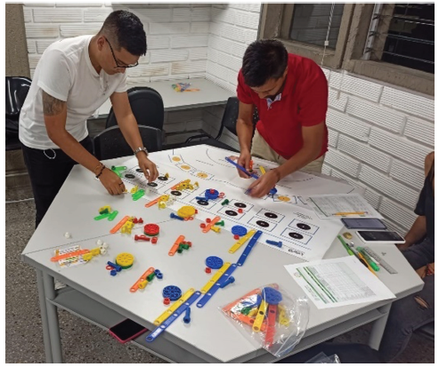 Participantes durante la ronda 3: final.