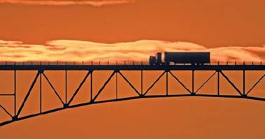 Treli&ccedil;a para uma ponte