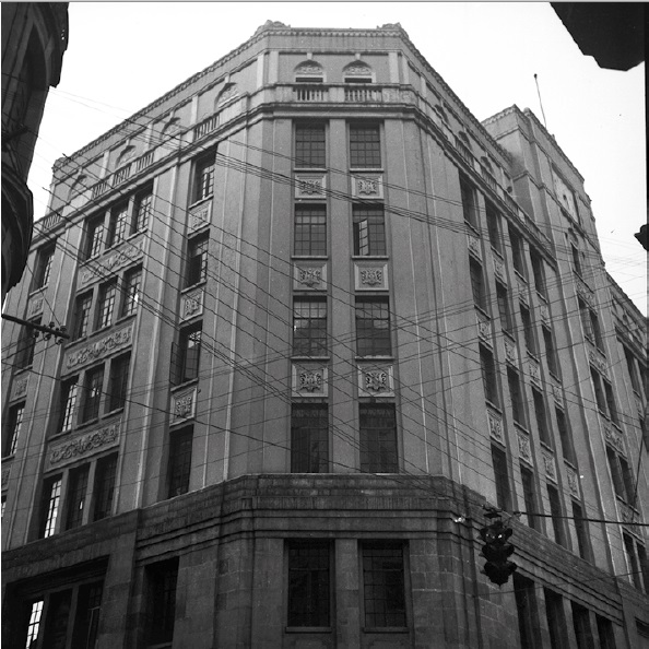 Edificio bancario en el centro de Bogot&aacute;
