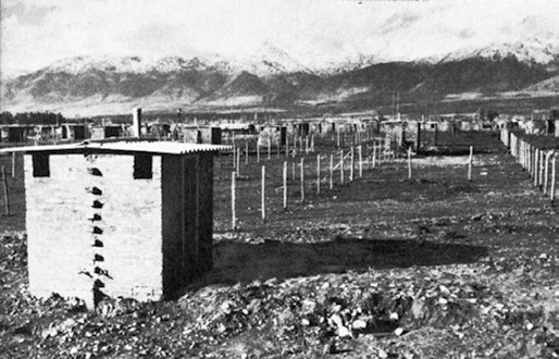 Sucesi&oacute;n de casetas sanitarias en la Poblaci&oacute;n San Gregorio