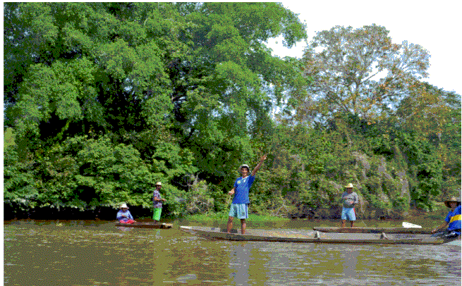 Foto 2.  Por las aguas del Cimitarra
			