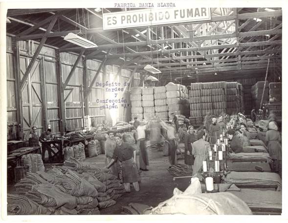 Galp�n &ldquo;A&rdquo; de la Compa��a Industrial de Bolsas de Bunge Y Born, Ingeniero White, Bah�a Blanca, d�cada de 1950.
