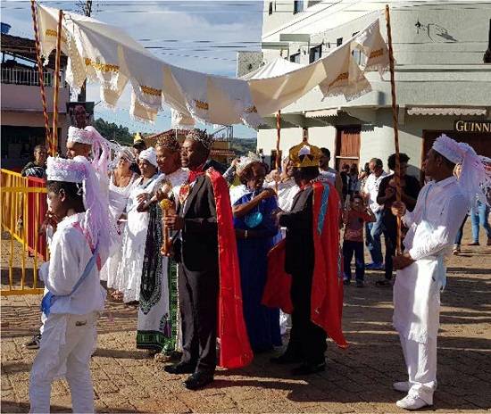 Rei e rainha congo, reis eleitos e pr&iacute;ncipes da Festa de Maio de 2019
            6