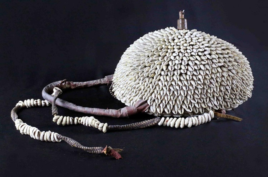 : Capacete em b&uacute;zios, Cole&ccedil;&atilde;o Perseveran&ccedil;a