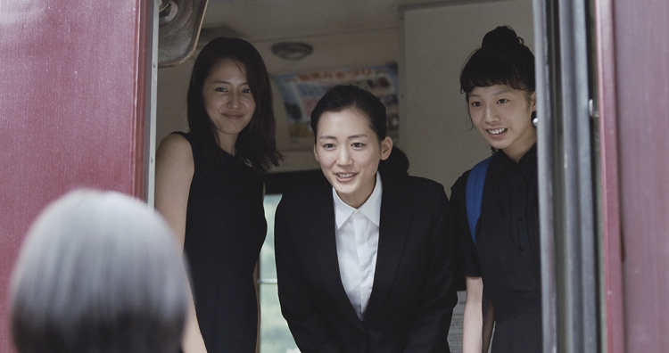 Sachi convida Suzu para morar em Kamakura