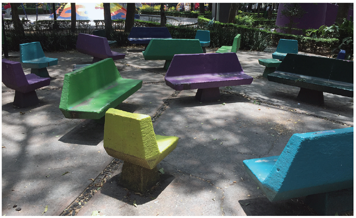 Edmundo Rodríguez, bancas y sillas para el DDF, parque San Lorenzo, Benito Juárez, Ciudad de México, 1971-1976.