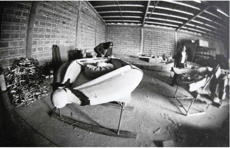 Escultura del ojo en fibra de vidrio trabajada por Guillermo Gonz�lez. Fuente: Archivo Hist�rico Guillermo Gonz�lez.