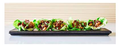 Crujientes tailandeses de arroz con Impossible Burger.