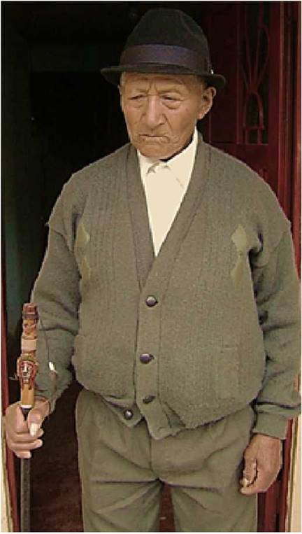 Don José Francisco Yaqueno, primer gobernador del Cabildo renaciente de Jenoy en 2008