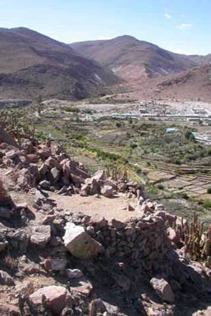 Uno de los recintos en el área de talud del pukara que muestra técnicas de aterrazamiento habitacional