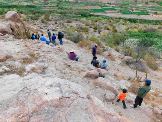Uno de los recorridos en el Pukara realizado por nameños e investigadores para trazar los segmentos del sendero y elaborar el guion de visitación