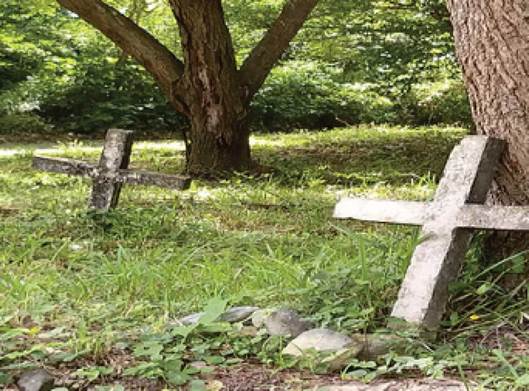 Marcas simbólicas que los sobrevivientes de la catástrofe de Armero han establecido en los lugares que habitaron y que se han ido deteriorando por el abandono