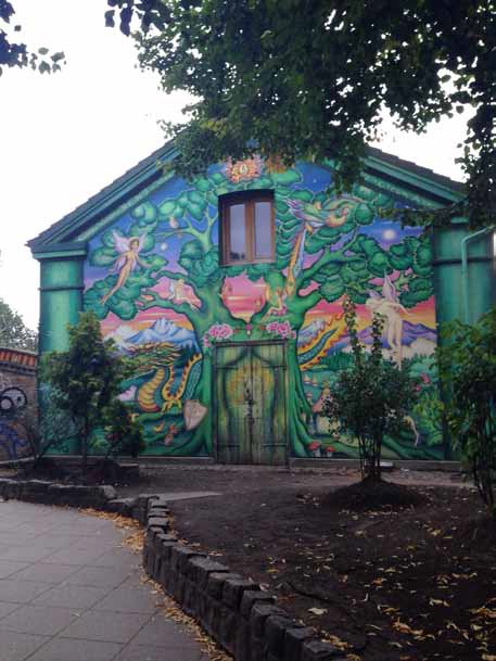 Una
grafiti en una casa de Christiania, Copenhague, Dinamarca
