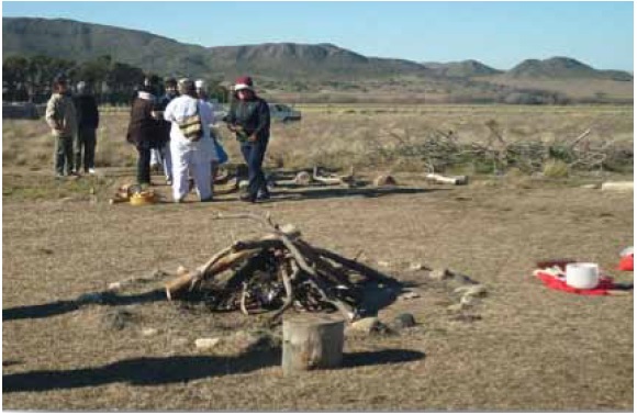 Preparaci&oacute;n de la ceremonia en el c&iacute;rculo
sagrado
