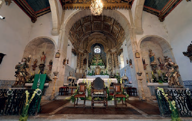 Capelas mor e laterais da igreja do convento
