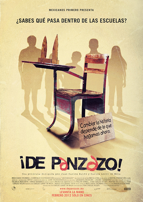 Póster de la película mexicana ¡De panzazo!, de Juan Carlos Rulfo Carlos Loret de Mola (2012).