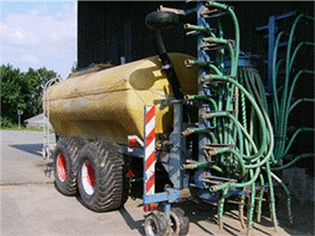 Liquid organic fertilizer spreader (effluent).Source: Author's file.