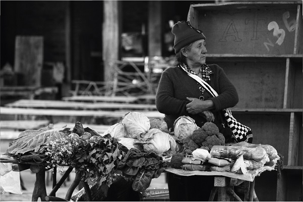 Peasant merchants trade their products in rural, peasant, or central markets. Silvia, Colombia.